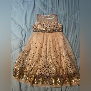 Girls Semi-Formal Pink dress. Size 14